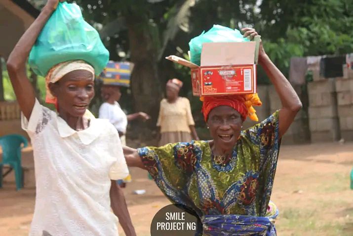 baze10 smile charity